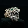  Anillo plata tipo sello con la forma de un guerrero con la cabeza de jaguar ligados a la divinidad de Tezcatlipoca
